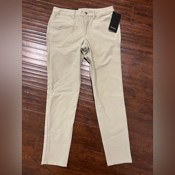NWT Lululemon Men’s ABC Pants Beige Khaki 30 x 32in - Picture 1 of 3
